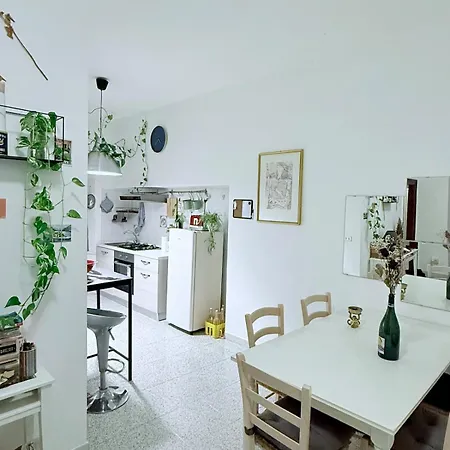 Pothos House - Downtown With Patio And Large Living *